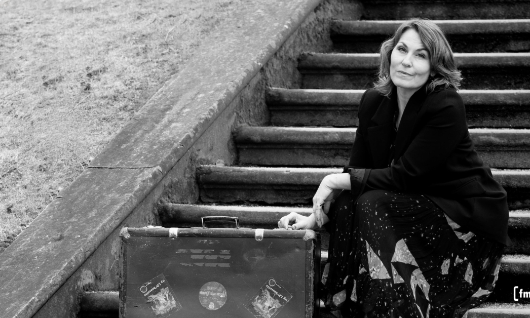 Kaya Brüel - Synger Jomfru Ane Band