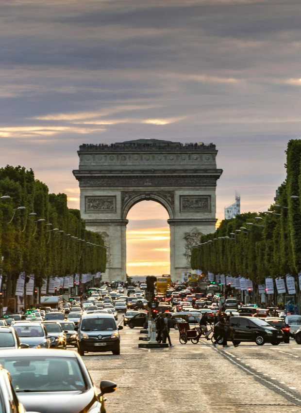 5 nap / 4 éjszaka 2 fő részére reggelivel a divatos Párizsban- Hotel Alpha Paris Eiffel