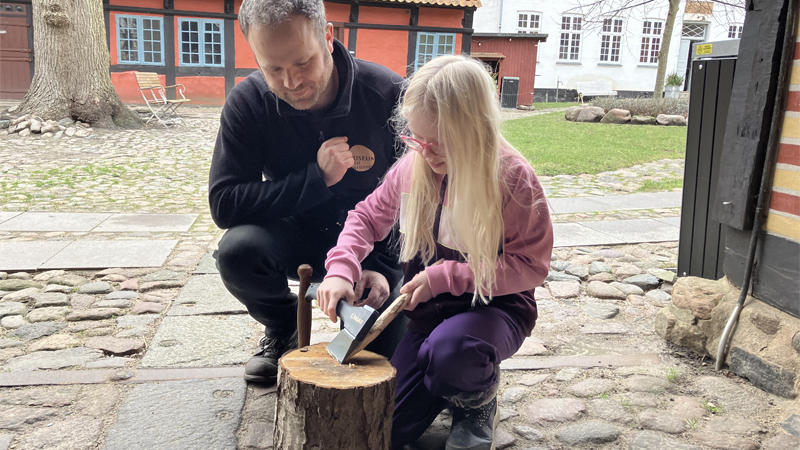 Byg, lær og leg med et 900 år gammelt skib