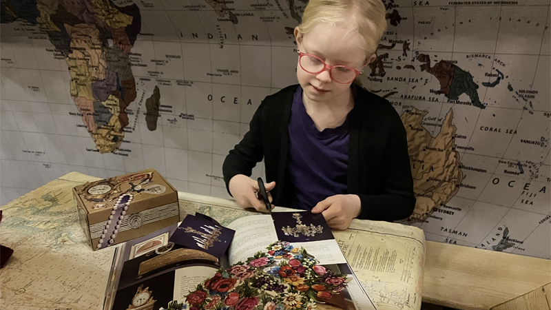 Decoupage – lav æske i decoupage til at gemme minder i